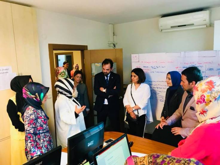 32932066_1919762154720885_2521417072886415360_n